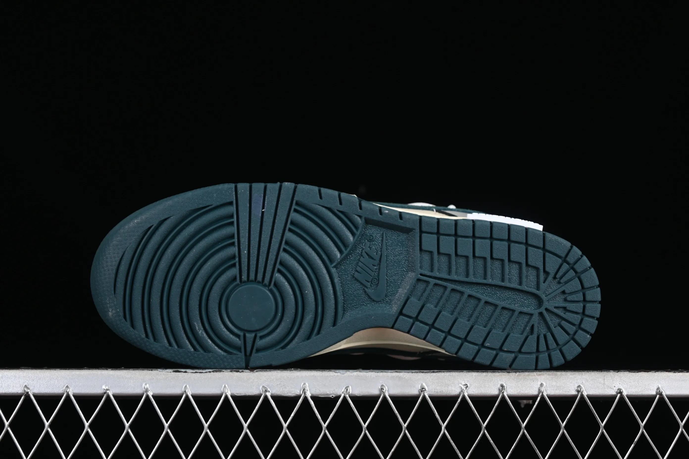 All categories Nk SB Dunk series Nk SB Dunk Low low-top sneakers Nk Dunk Low Panda Prank Space Exploration-Star Trek Mocha SB strap low-top casual sneakers FQ8080-133